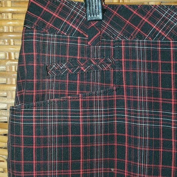 Annika Cutter & Buck Golf Shorts 6 - Picture 3 of 8